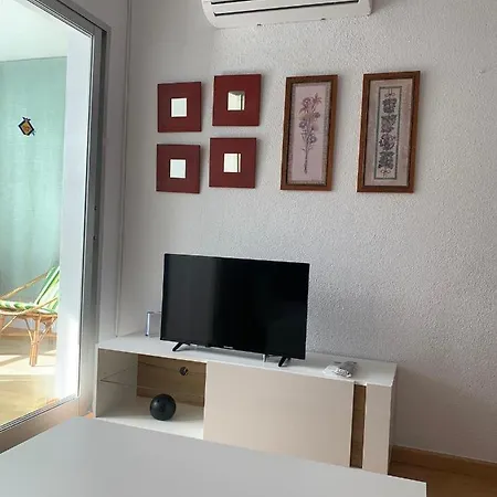 Service Lazaro- Aguamarina 58 Апартаменти