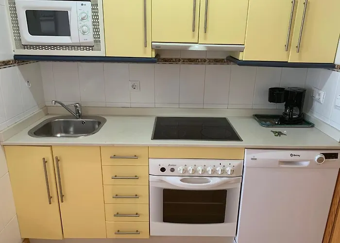 Service Lazaro- Aguamarina 58 * Кальпе